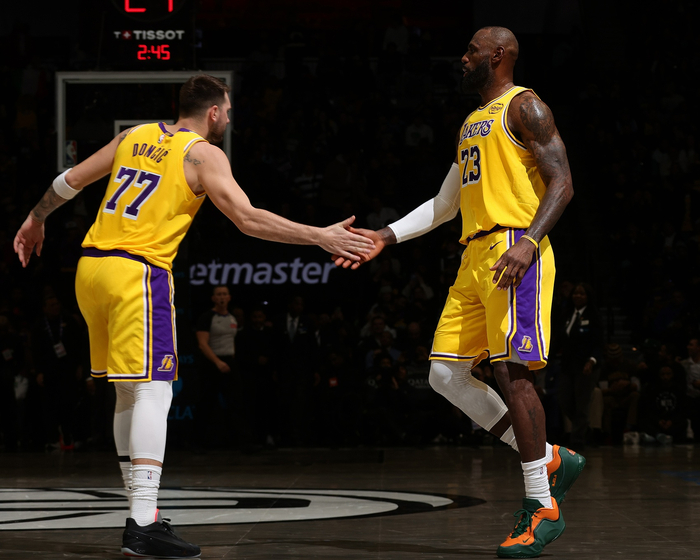 世界杯高清平台-东契奇和里夫斯的出色表现，詹姆斯如何评价？湖人重返前三在变强|掘金|NBA常规赛|奥斯汀·里夫斯|卢卡-东契奇|洛杉矶湖人队_新浪体育_新浪新闻